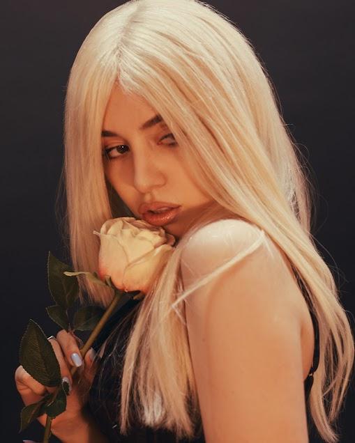  p>艾娃·麦丝(ava max),1994年2月16日出生于美国,美国女歌手.