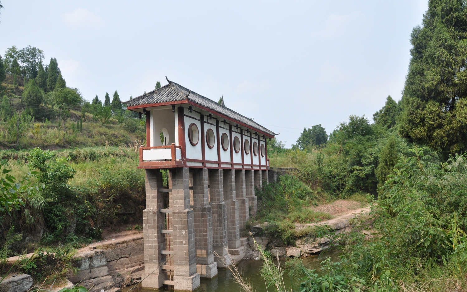  p data-id="gnx3019kma">大深南海位于四川省南充市蓬安县国道318线