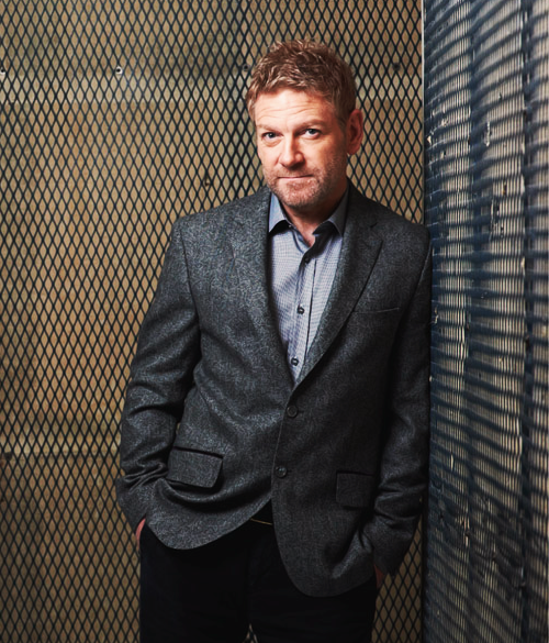  p>肯尼思·布拉纳,1960年12月10日出生于英国北爱尔兰贝尔法斯特