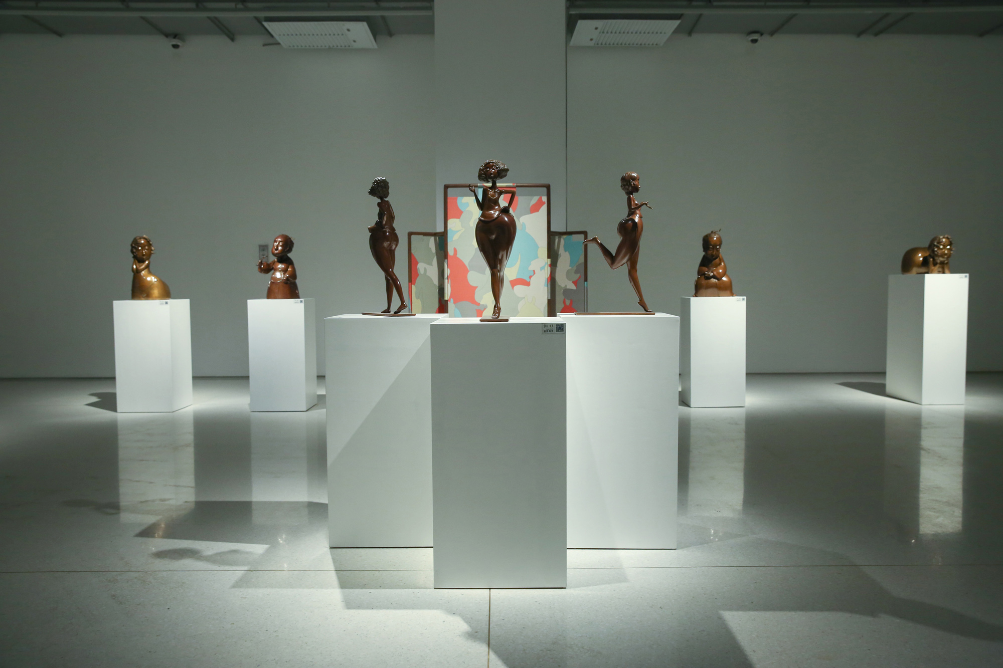 ">中国国家画院 /a>雕塑院执行院长,中国国家画院艺术委员会委员,中国