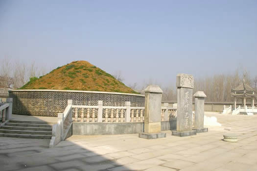  p>蔡氏始祖叔度公陵园位于河南省驻马店市上蔡县城西侧,东距蔡国故城