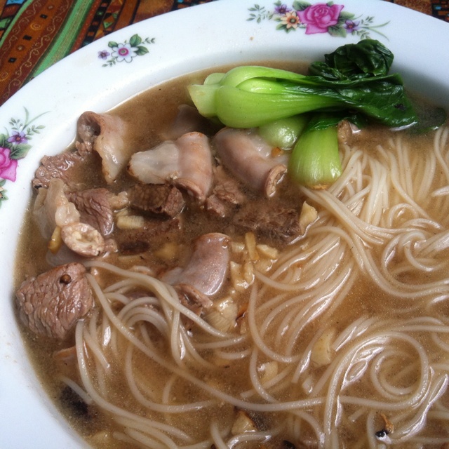 猪杂面大碗独食