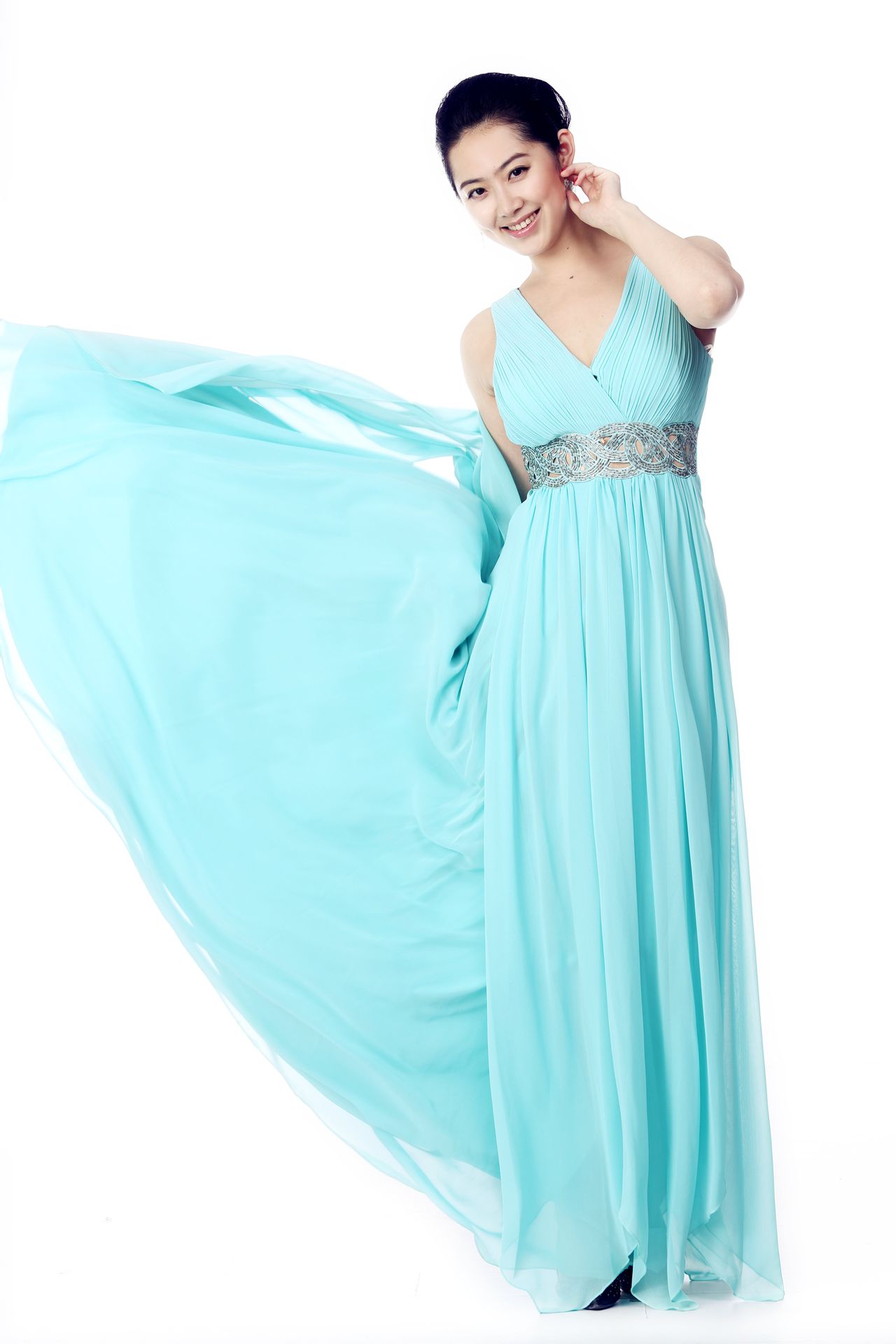  p>赵梦娇,现任中央广播电视总台播音员,曾获"中央台十佳播音员主持人