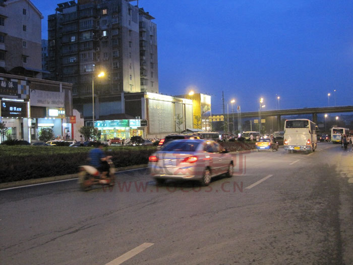  p>南国新城(一期)该项目位于长沙市天心区书院路和二环线交汇处,舒适