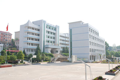  p> a href="#">浏阳市 /a>第十一中学坐落在 a href="#" data-lemma