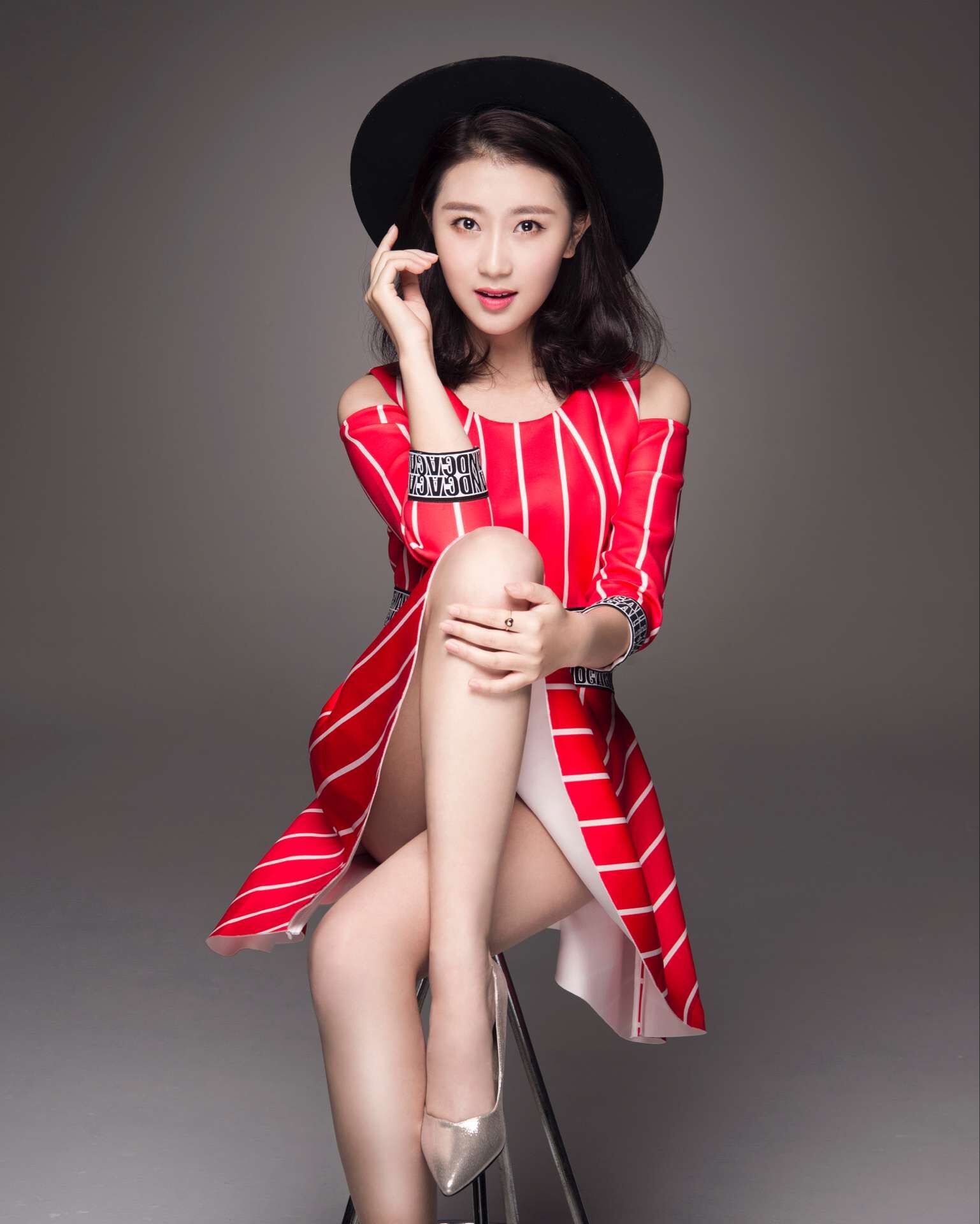  p data-id="gncoxydyph">楚月(原名陈楚月),1992年2月11日出生于安徽