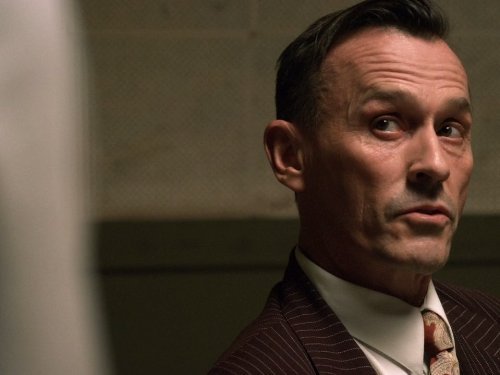  p>罗伯特·克耐普( i>robert knepper /i>),1959年7月8日生于俄亥俄
