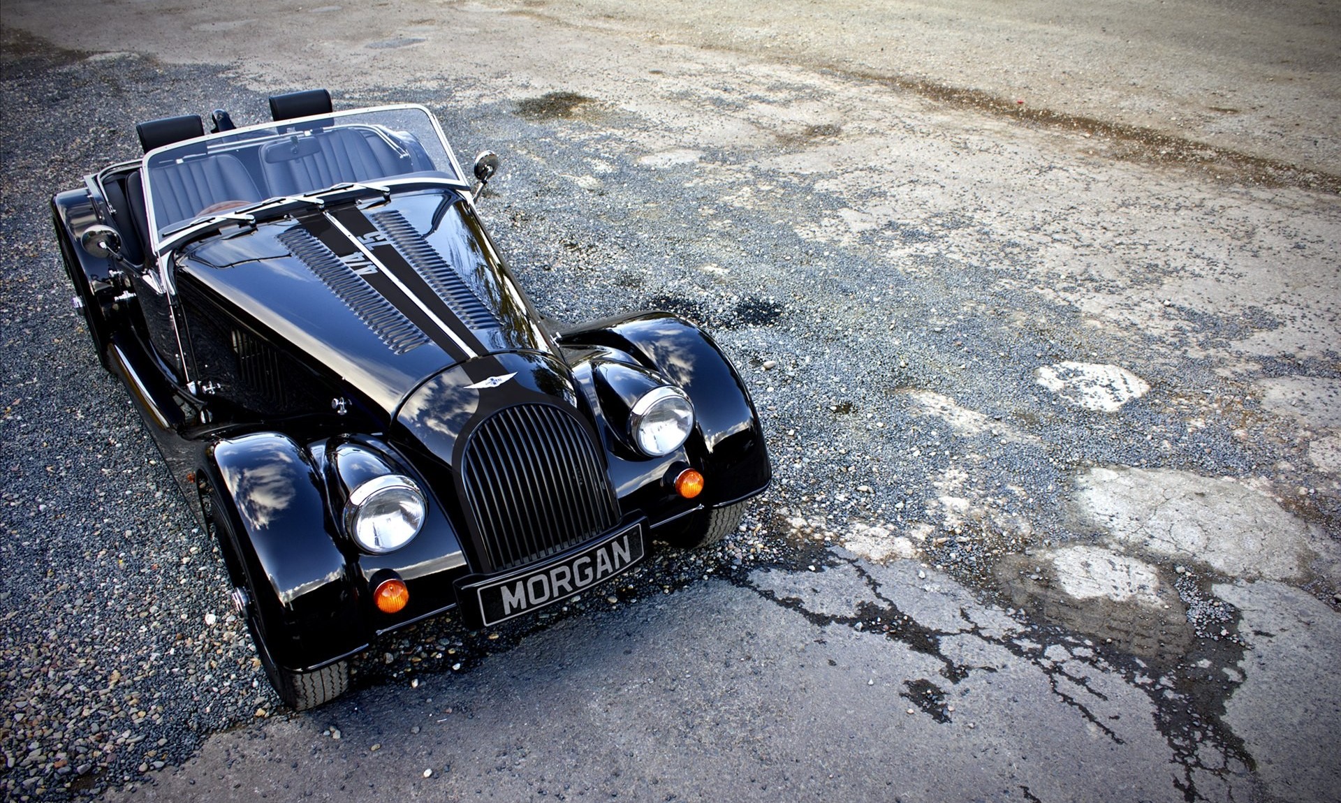  p>摩根汽车公司是一家有100年历史的英国汽车公司.