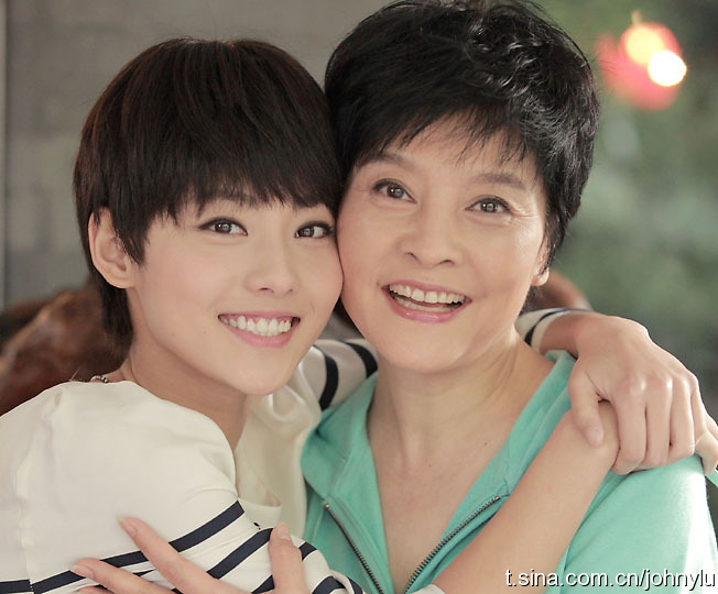  p>《离爱》是电视剧《离爱》的主题曲,由 a target="_blank" href="