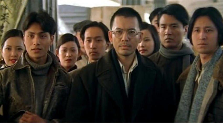  p data-id="gnbhoaj1hc">《国歌》是由潇湘电影制片厂于1999年10月7