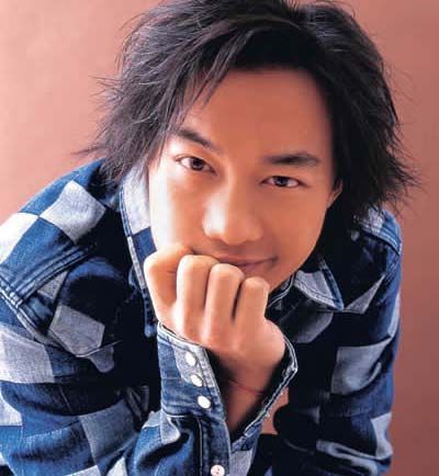 是香港流行男歌手 a target="_blank" href="/item/陈奕迅/128029"