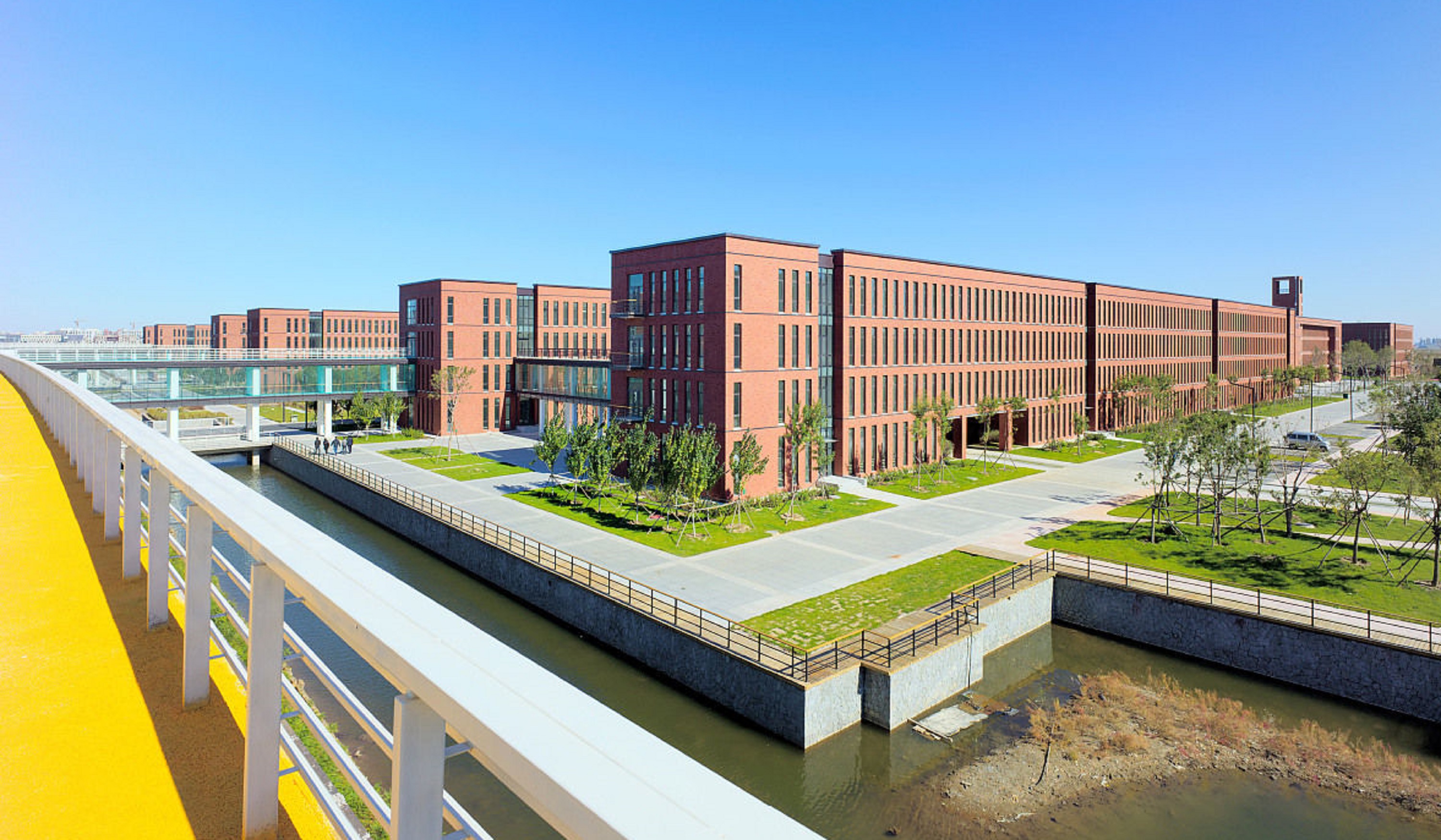  p>大连理工大学( i>dalian university of technology /i>)简称" a