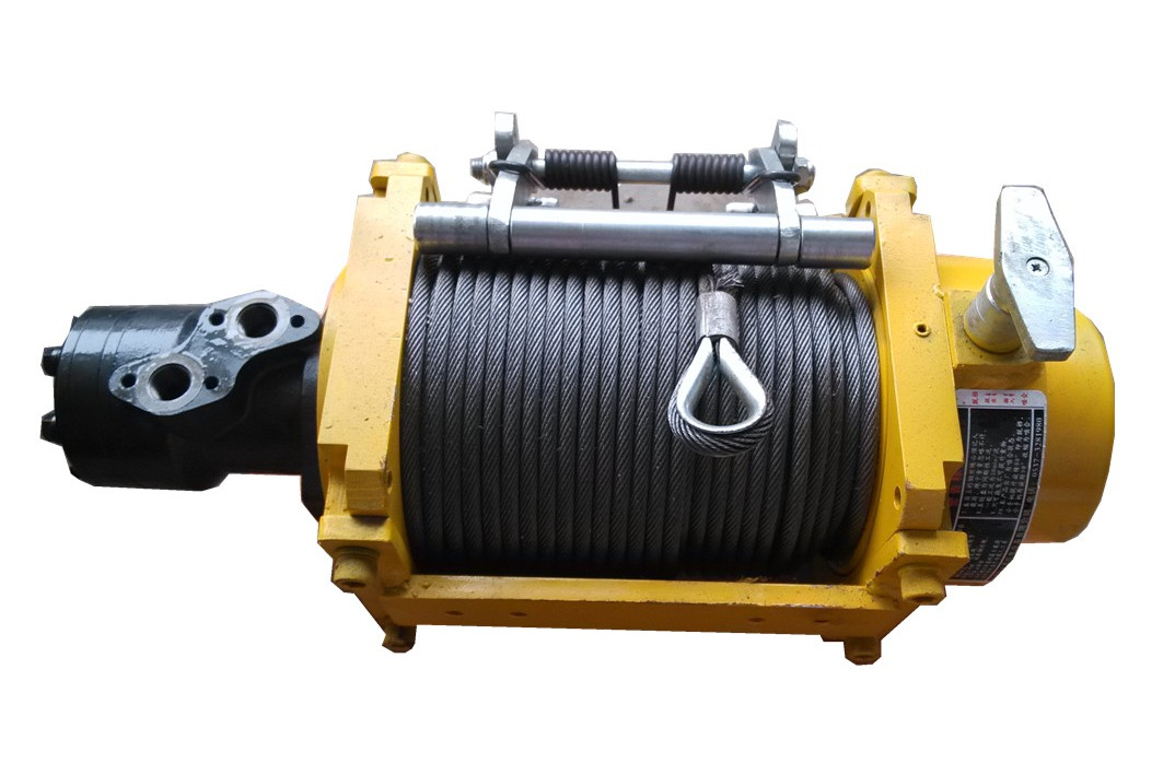  p>绞盘是具有垂直安装的 a href="#" data-lemmaid="4983487">绞缆筒