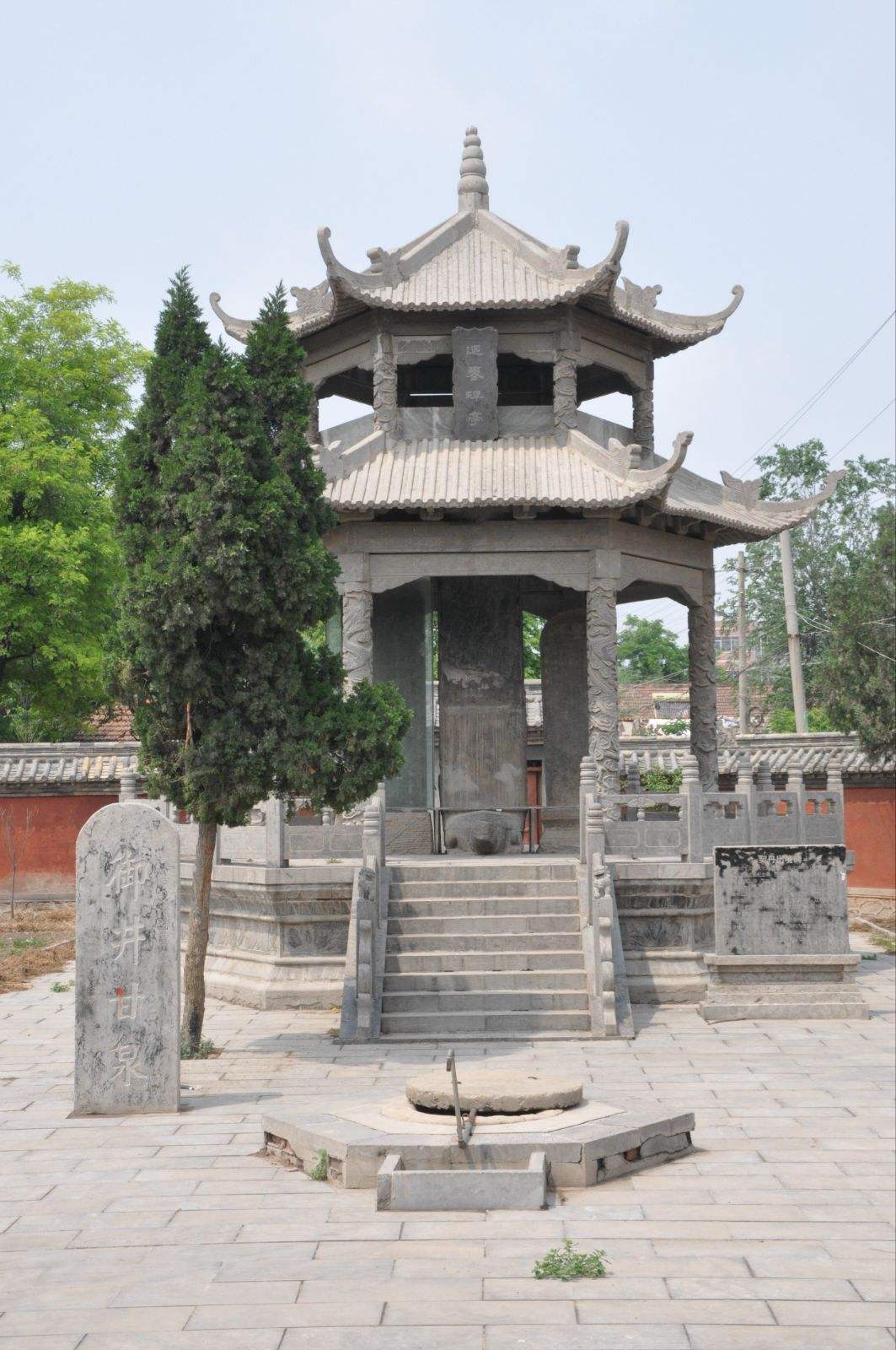  p data-id="gnx0i24dvs">回銮碑,亦曰"契丹出境碑",位于河南省濮阳城