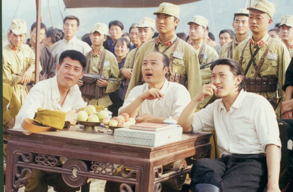 《关中匪事》是由西安华人影视有限公司出品,张汉杰执导,<a href="