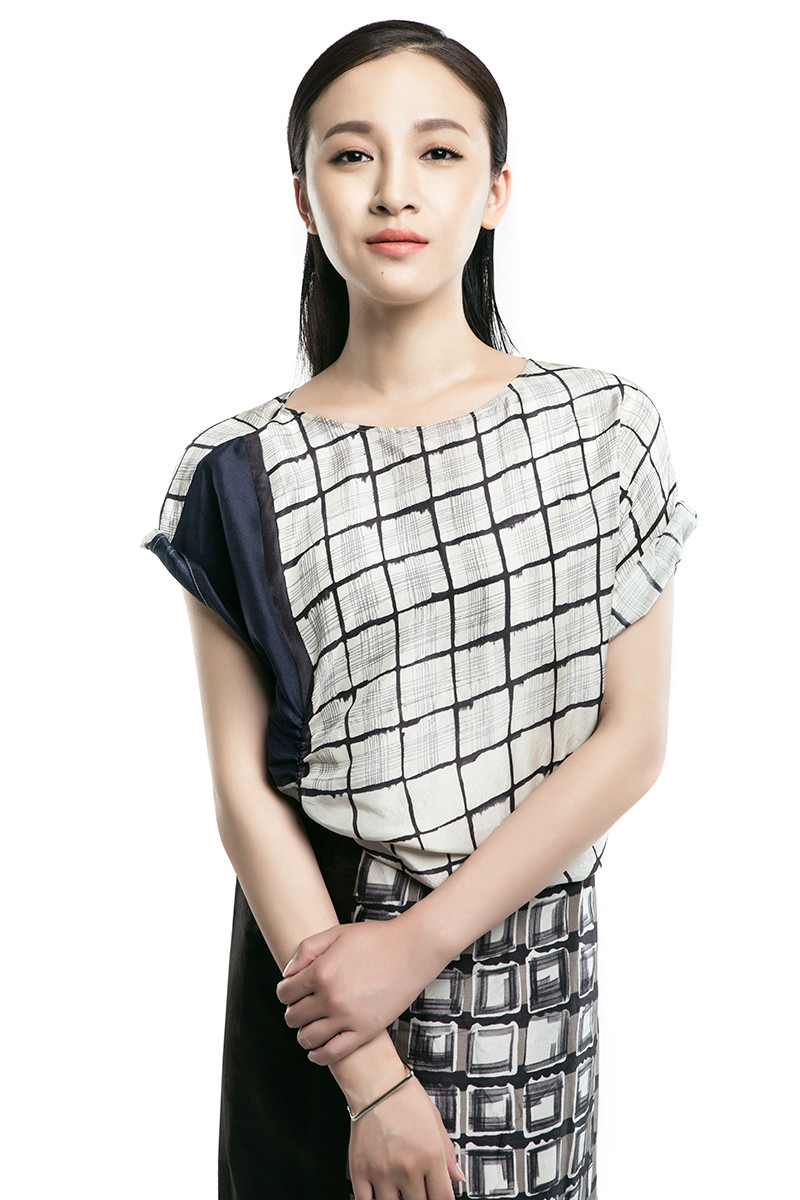 24f">田野,出生于湖南长沙,毕业于中央戏剧学院表演系,中国内地女演员