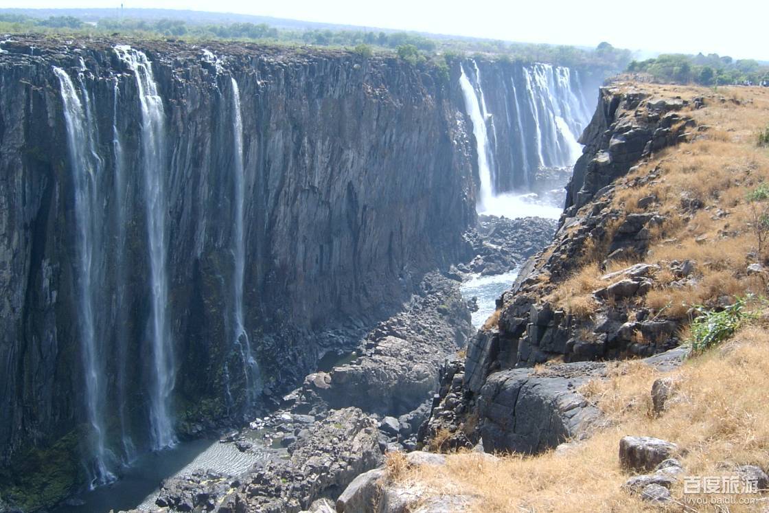  p> b>赞比亚共和国 /b>(the republic of zambia)是非洲中南部的一个