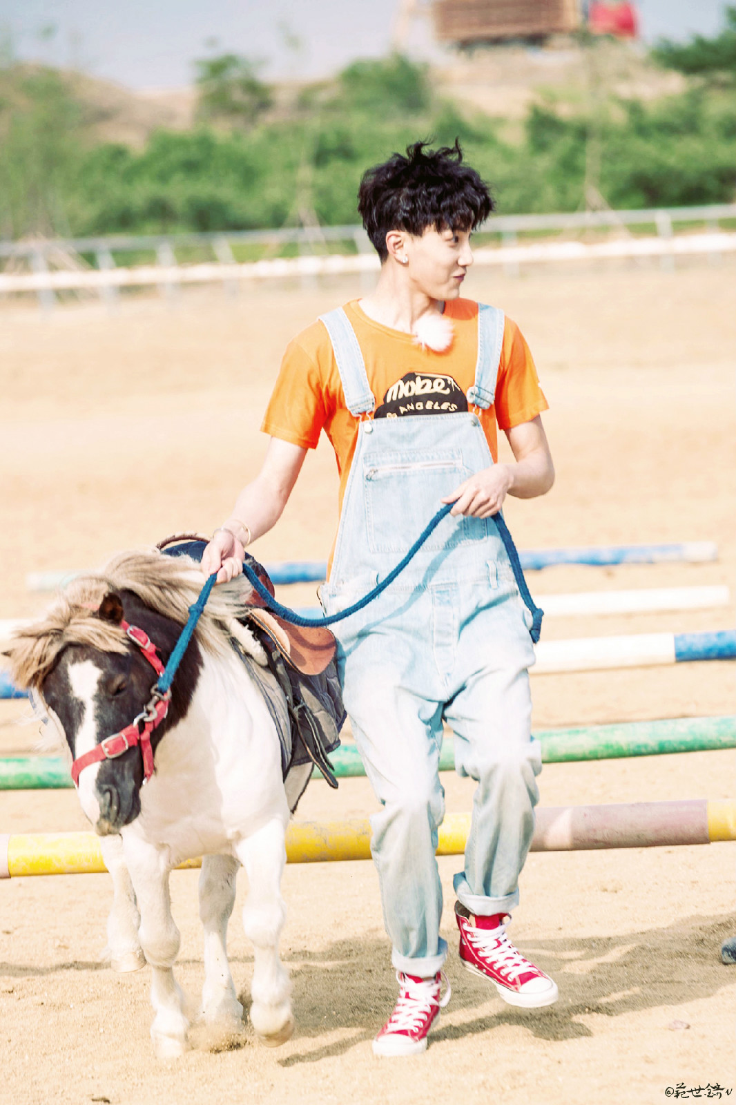  p>范世錡 i>(曾用名:范世琦) /i>,1992年3月23日出生于吉林省白城市