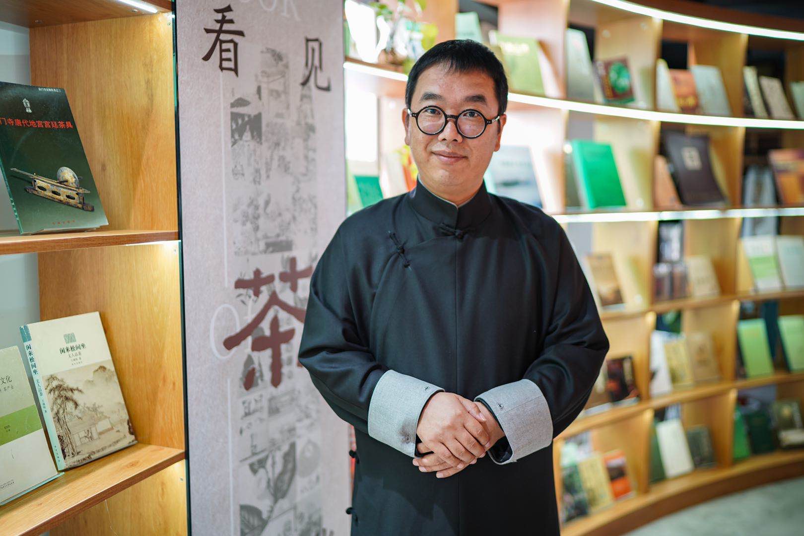  p>周重林,著名茶文化学者,作家.