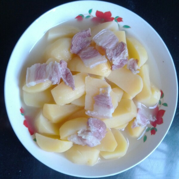 咸肉蒸土豆片