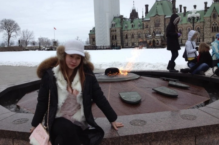 data-id="gnwll13szc">魏炜,女, a target="_blank" href="/item/中国