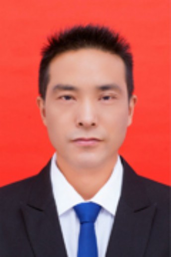  p>贺鹏,现任鹤峰县教育局党组副书记,副局长. /p>