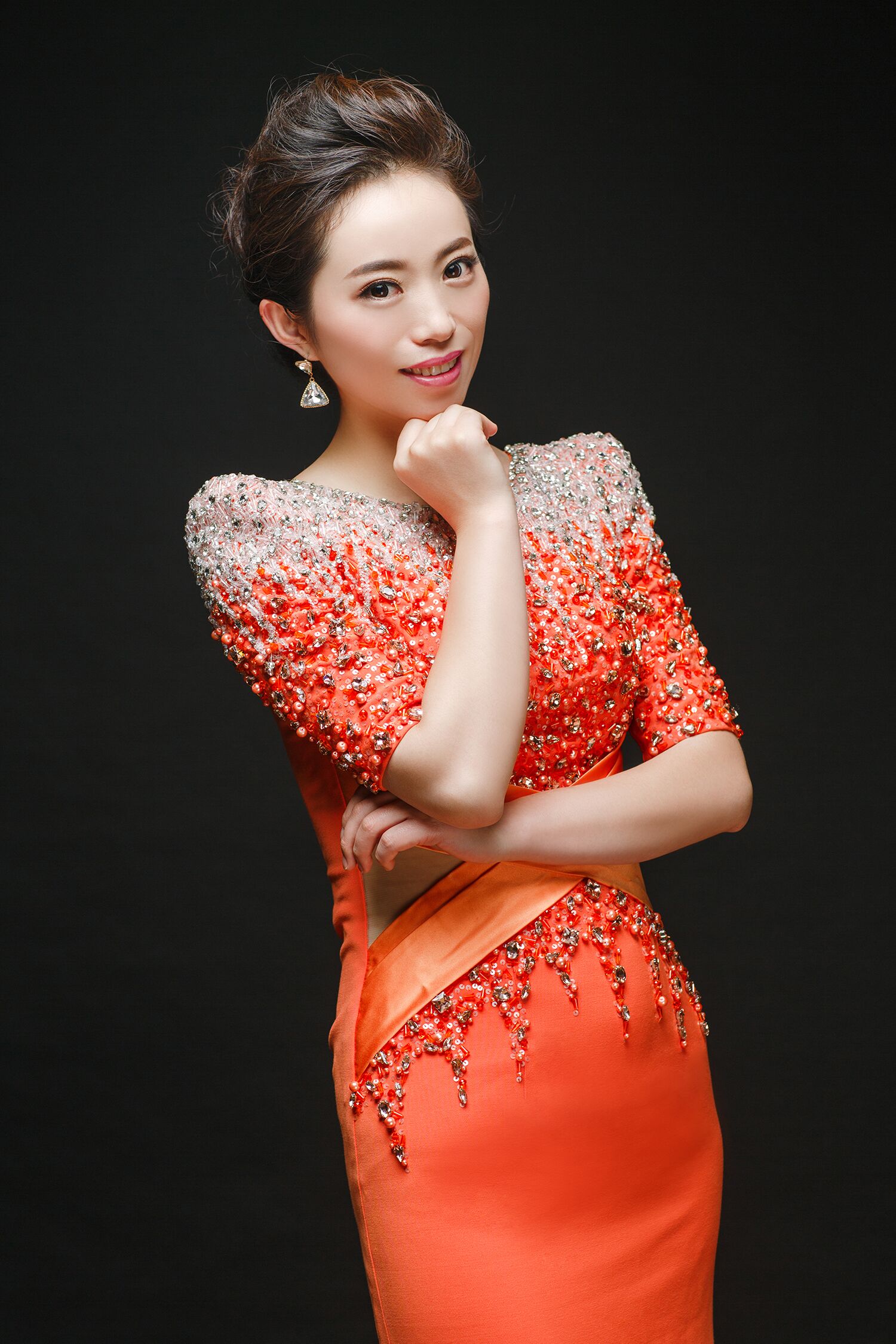  p>王文婕,青年女高音歌唱家,青年女高音歌唱演员,兰州军区战斗歌舞团