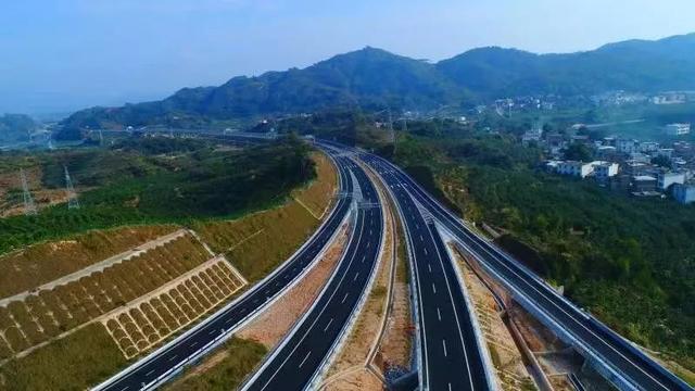 "平梅高速",又称作"宁波—东莞高速公路平和支线"(简称"平和支线"),是