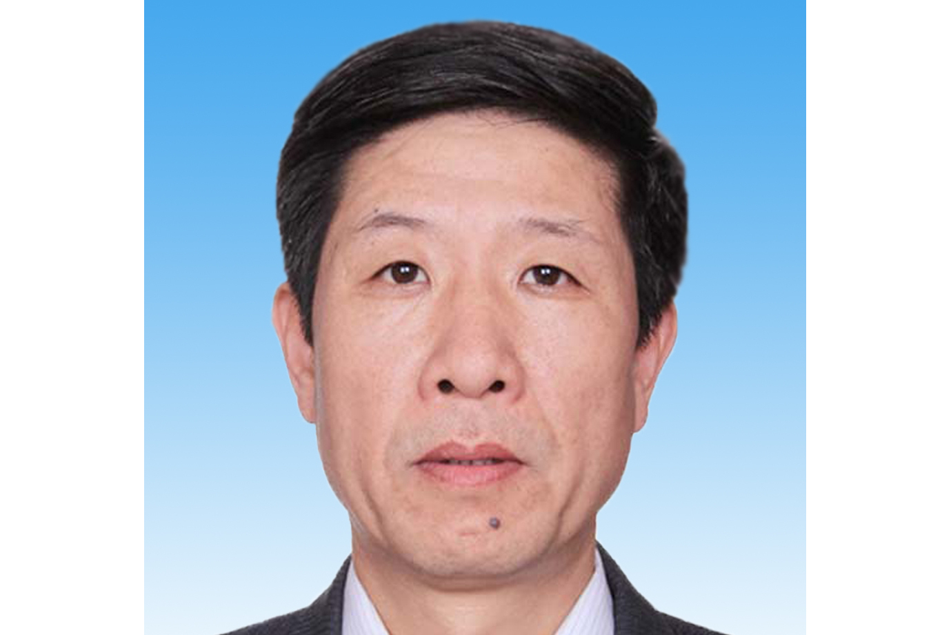  p data-id="soswr5dmz5fw">王锡东,男,汉族,1965年出生,山东省莱州市