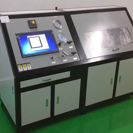  p>自动控制打压装置是用于管件,阀门,容器等设备的试压的设备,具有