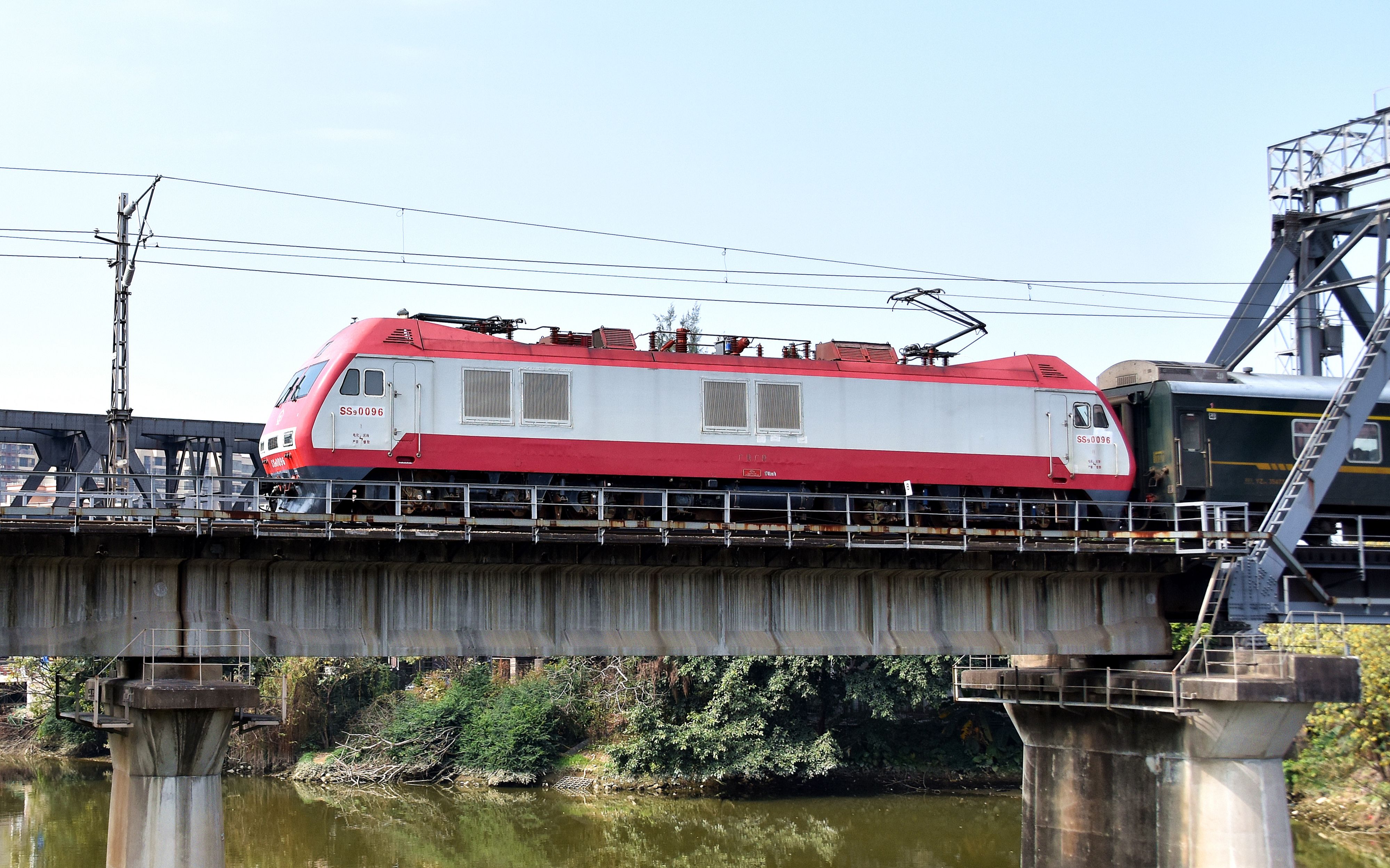 韶山9型电力机车