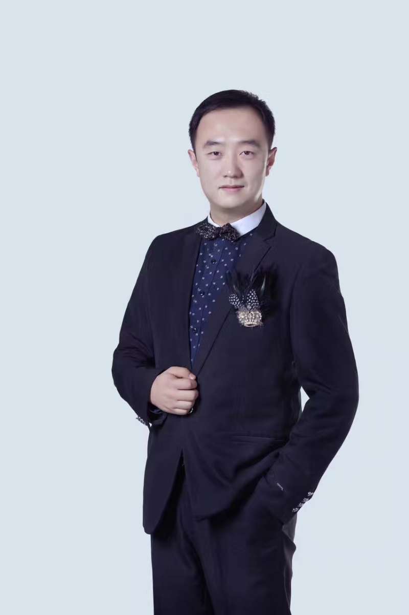 周磊