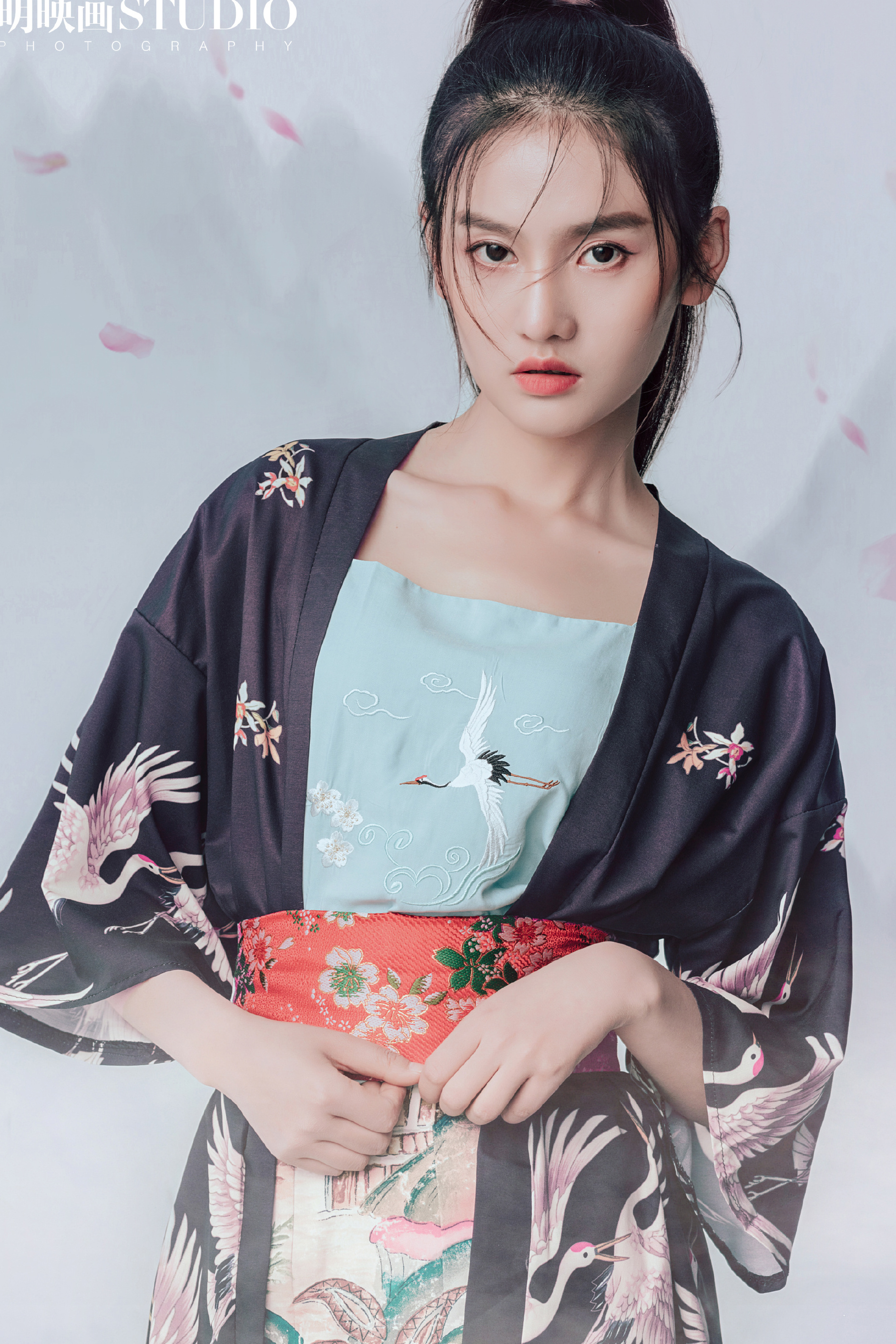 xbl"> 韩乐瑶,1994年10月12日出生于山东省日照市,中国内地影视女演员
