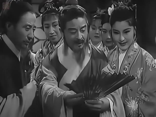  p data-id="gnatxy7ol7">香港电影《桃花扇》由 a target="_blank"