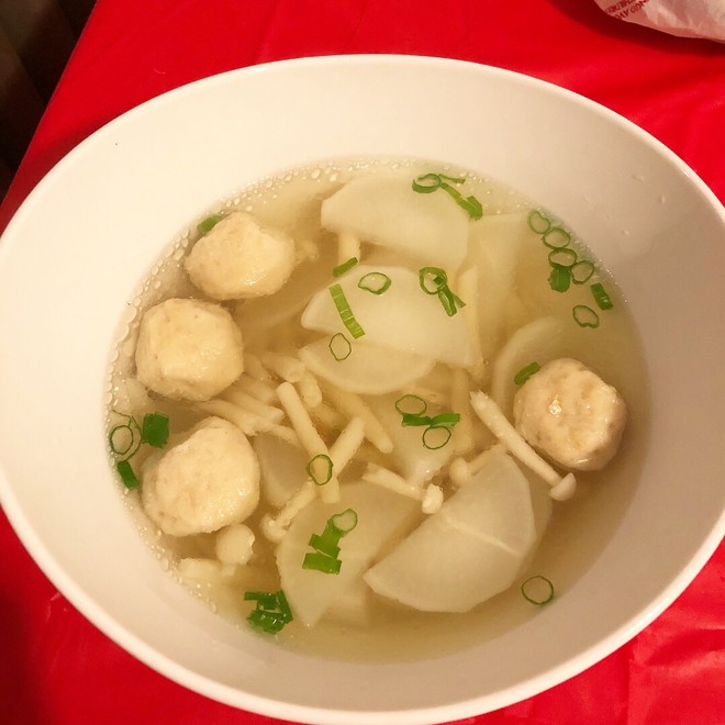 白萝卜鱼丸汤