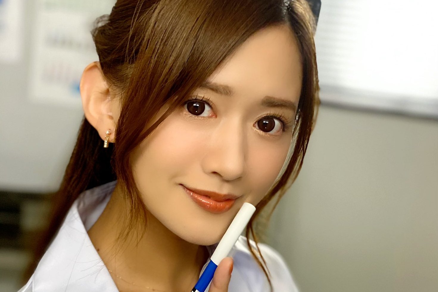  p data-id="gncpixzmtl">希岛爱理,1988年12月24日出生于 a target="