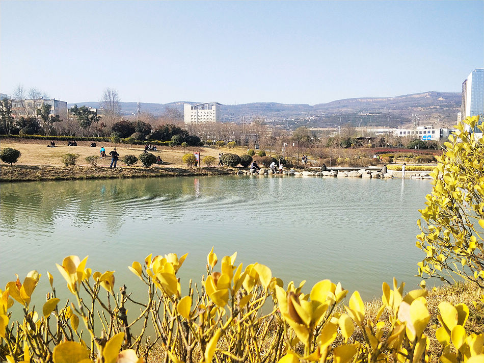 藉河风情线,又称天水湖,位于甘肃省<a