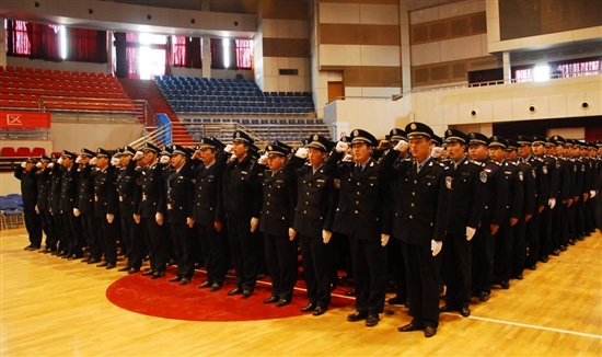  p>经警是"经济警察"的简称,是大型,重要企业事业单位的一支武装守卫