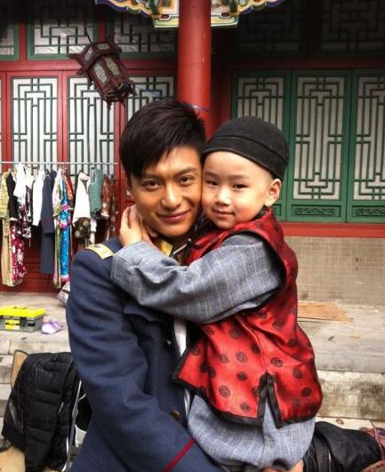 ">田少波 /a>执导, a target="_blank" href="/item/侯京健/2928474"