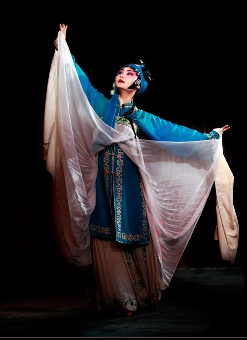  p>眉户,分布于山西晋南,陕西,甘肃,豫西等各省地,又称 "眉鄠"或"迷糊