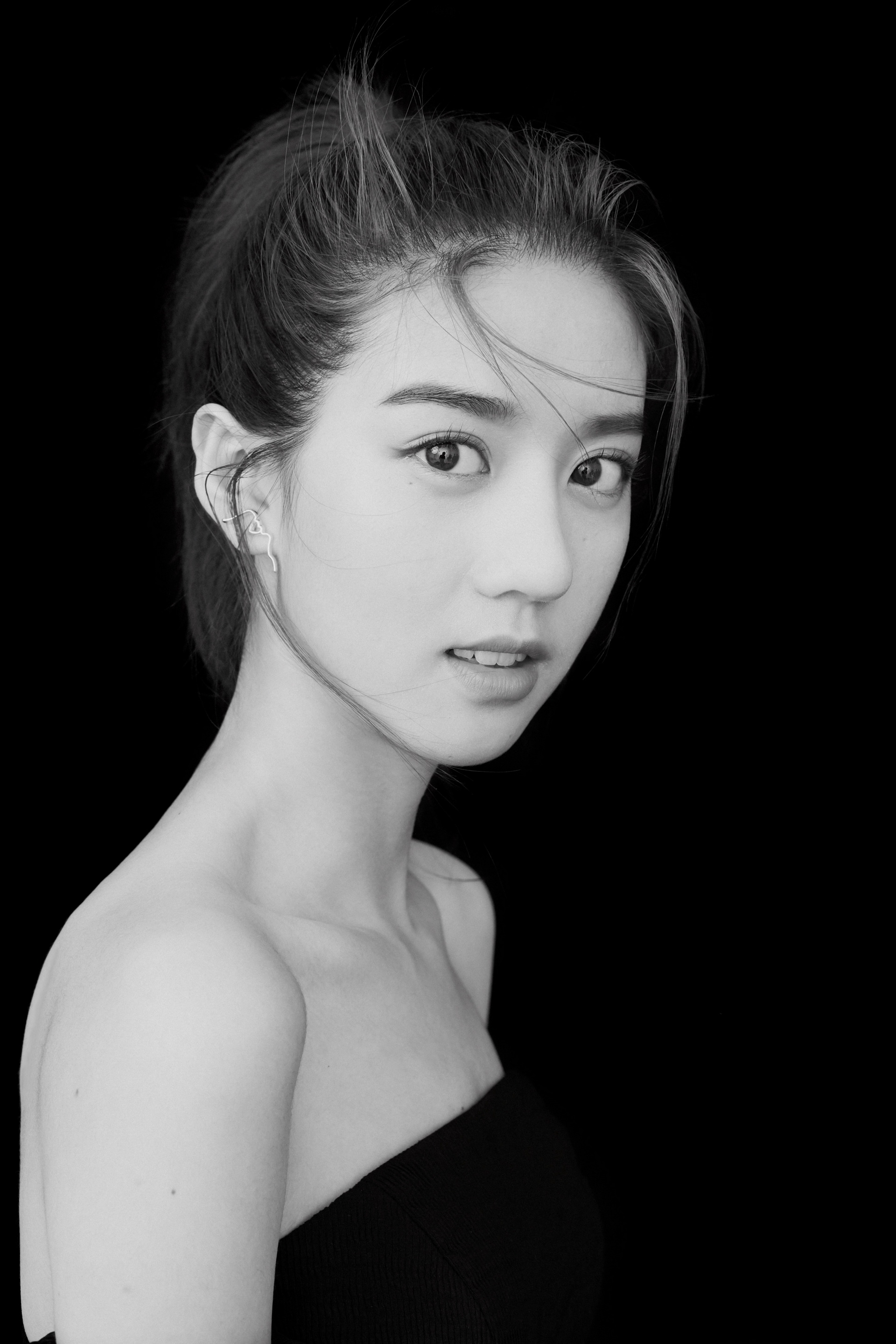  p>李凯馨,1999年10月12日出生于中国台湾,新加坡籍华裔影视女演员