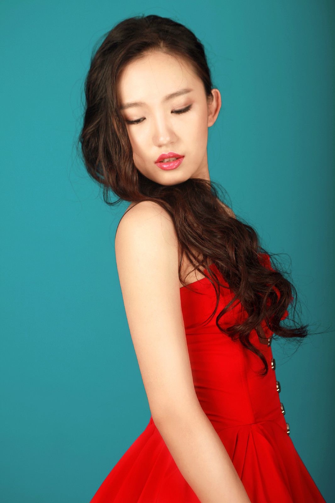 00aditt8">苏楚力,1989年9月17日出生于河北省邯郸市,中国大陆女歌手