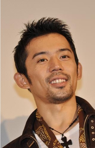 是:蜘蛛女,隙,牺牲咒,金发怪谈和死亡前兆,是由白石加代子 , 远藤章造