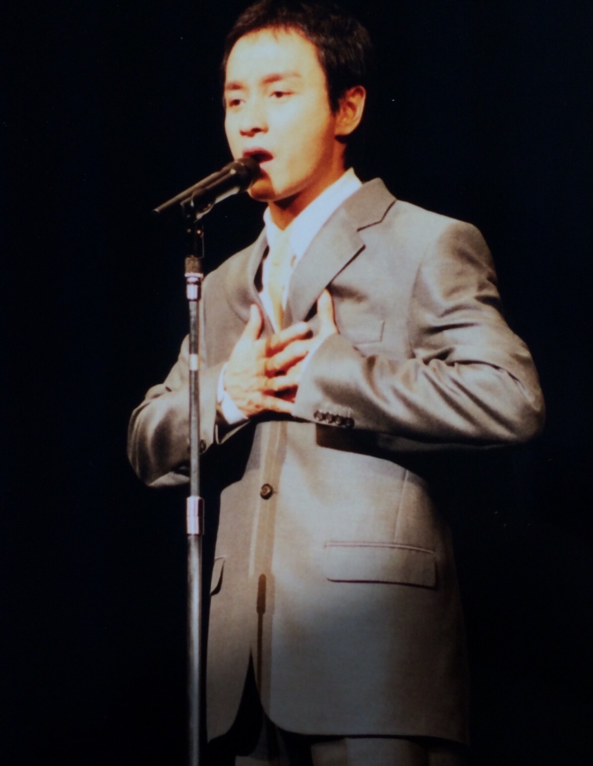 著名港台歌手张发宗