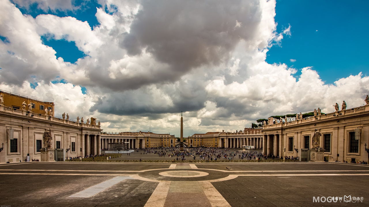  p>圣彼得广场(piazza san pietro)这个集中各个时代的精华的 a