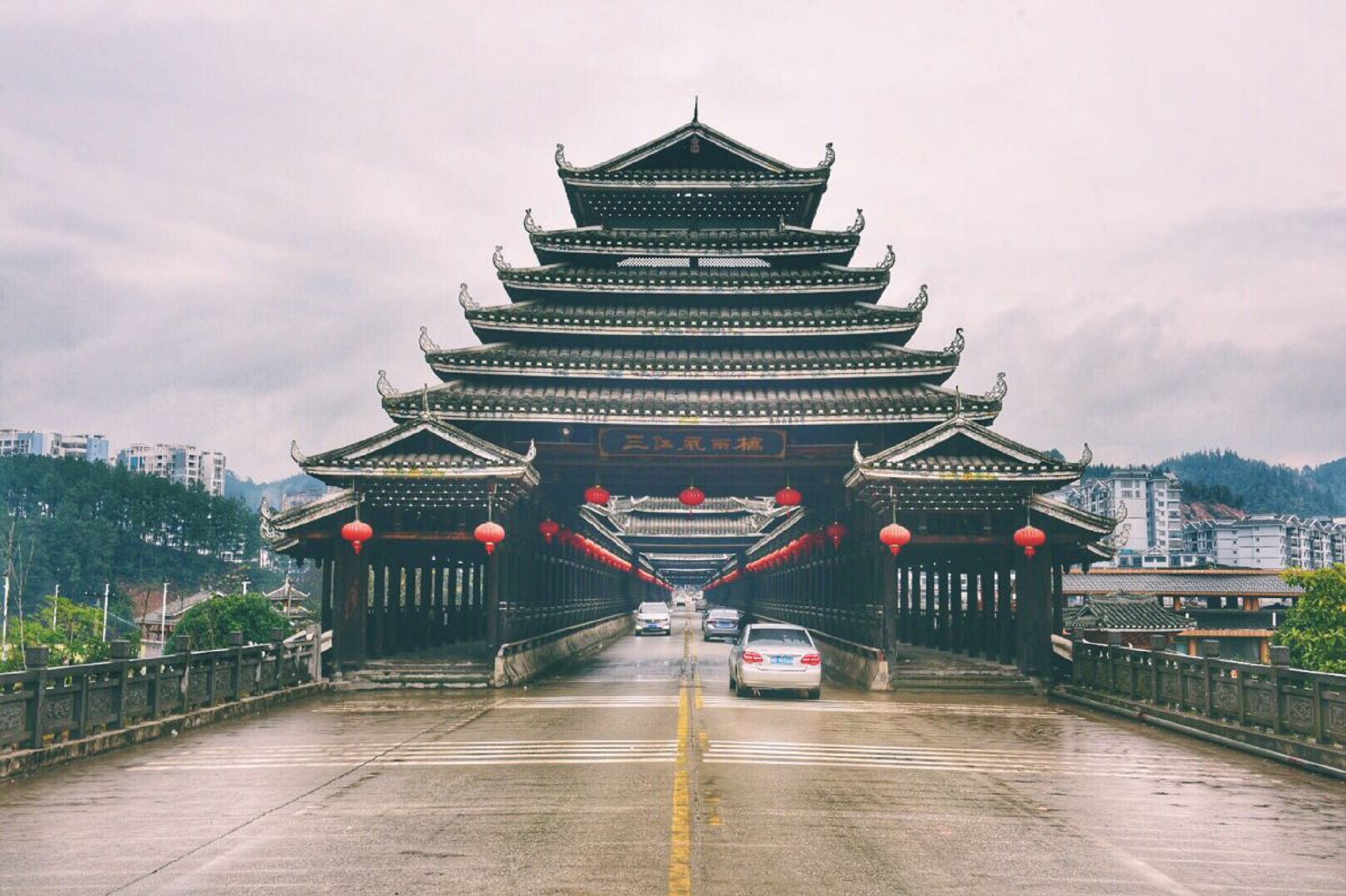 风雨桥位于广西柳州 a target="_blank" href="/item/三江侗族自治县