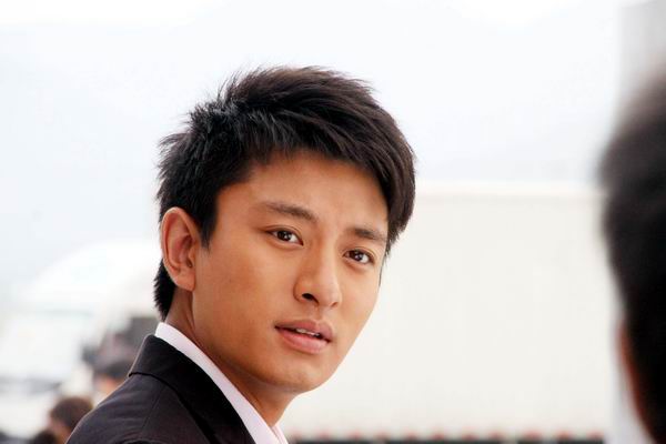 1984年4月12日出生于黑龙江省哈尔滨市松北区,中国内地影视男演员