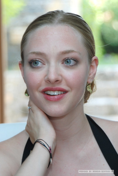  p>阿曼达·塞弗里德(amanda seyfried),1985年12月3日出生于宾夕法尼