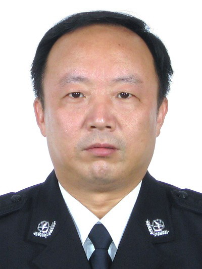  p data-id="gnbi7a1iw7">刘峰,男,汉族,河南省固始县人,1959年9月