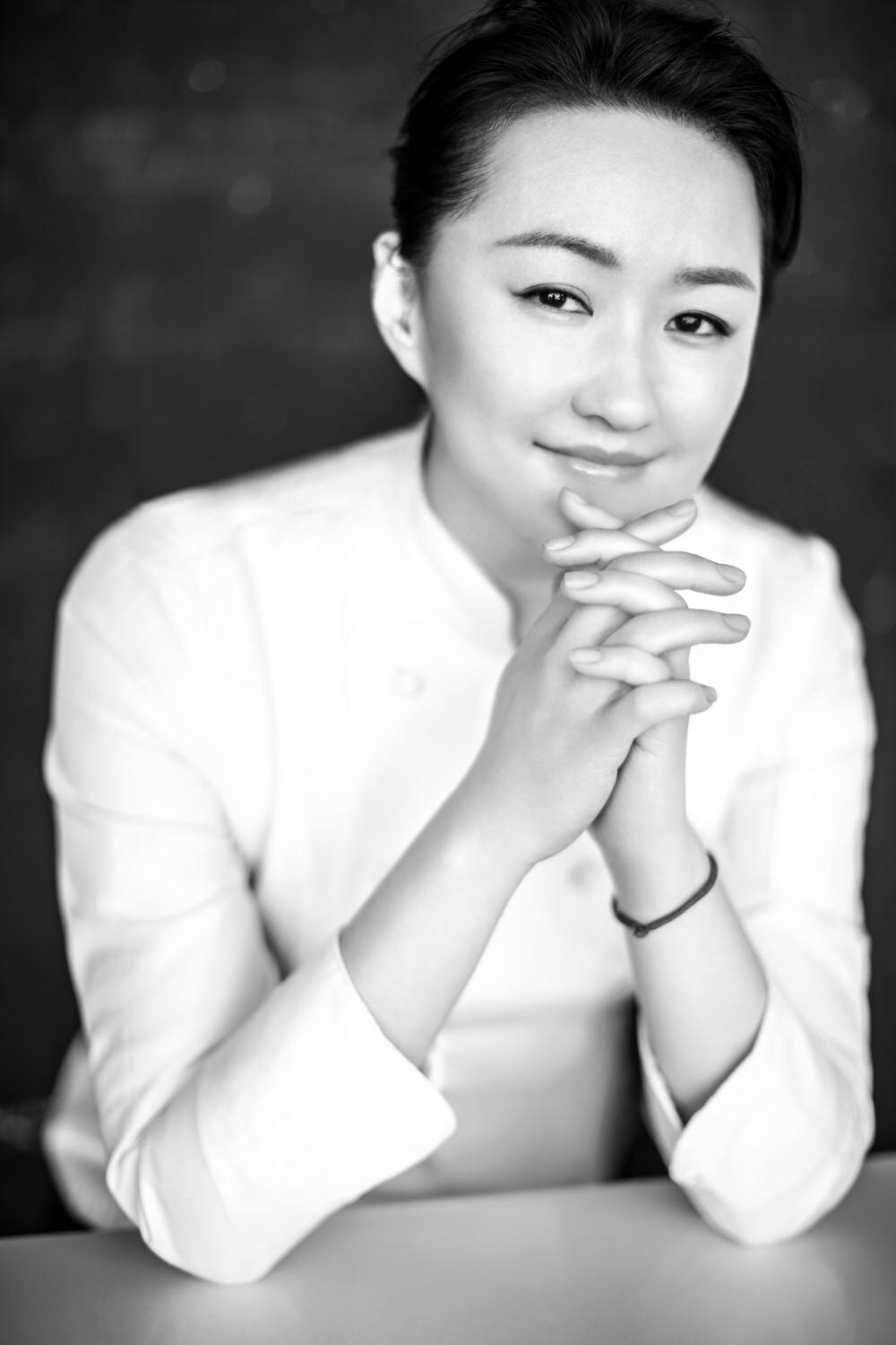  p>linda wang,蔡嘉创始人,杭州人,拥有澳大利亚le cordon bleu蓝带